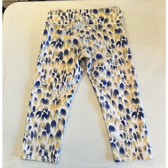 077 ALO Yoga Capri Revolve Airbrush Cheetah Womens Size S Leggings - Picture 2 of 6